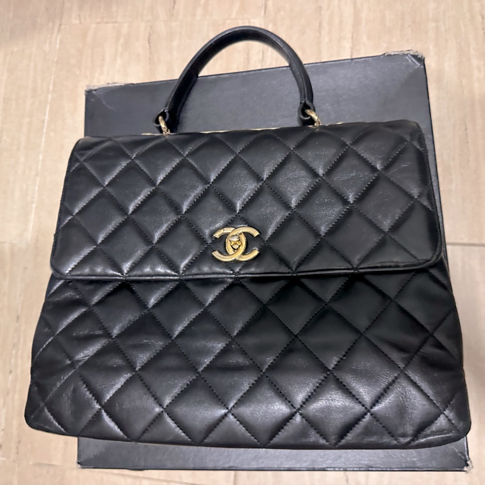Chanel Trendy CC Flapbag with handle (LARGE) - Black Great Condition